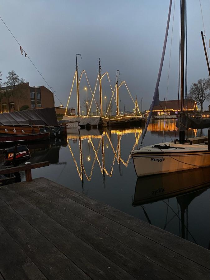 Отель Woonboot 4 Хардервейк Экстерьер фото
